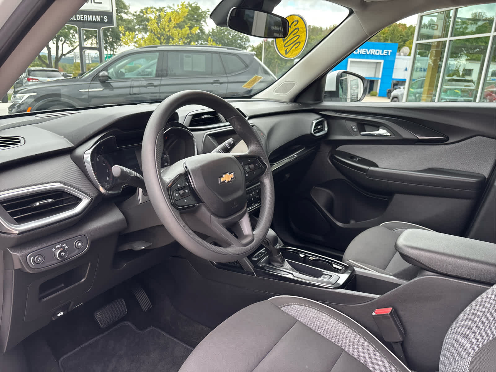2023 Chevrolet TrailBlazer LT - Photo 10