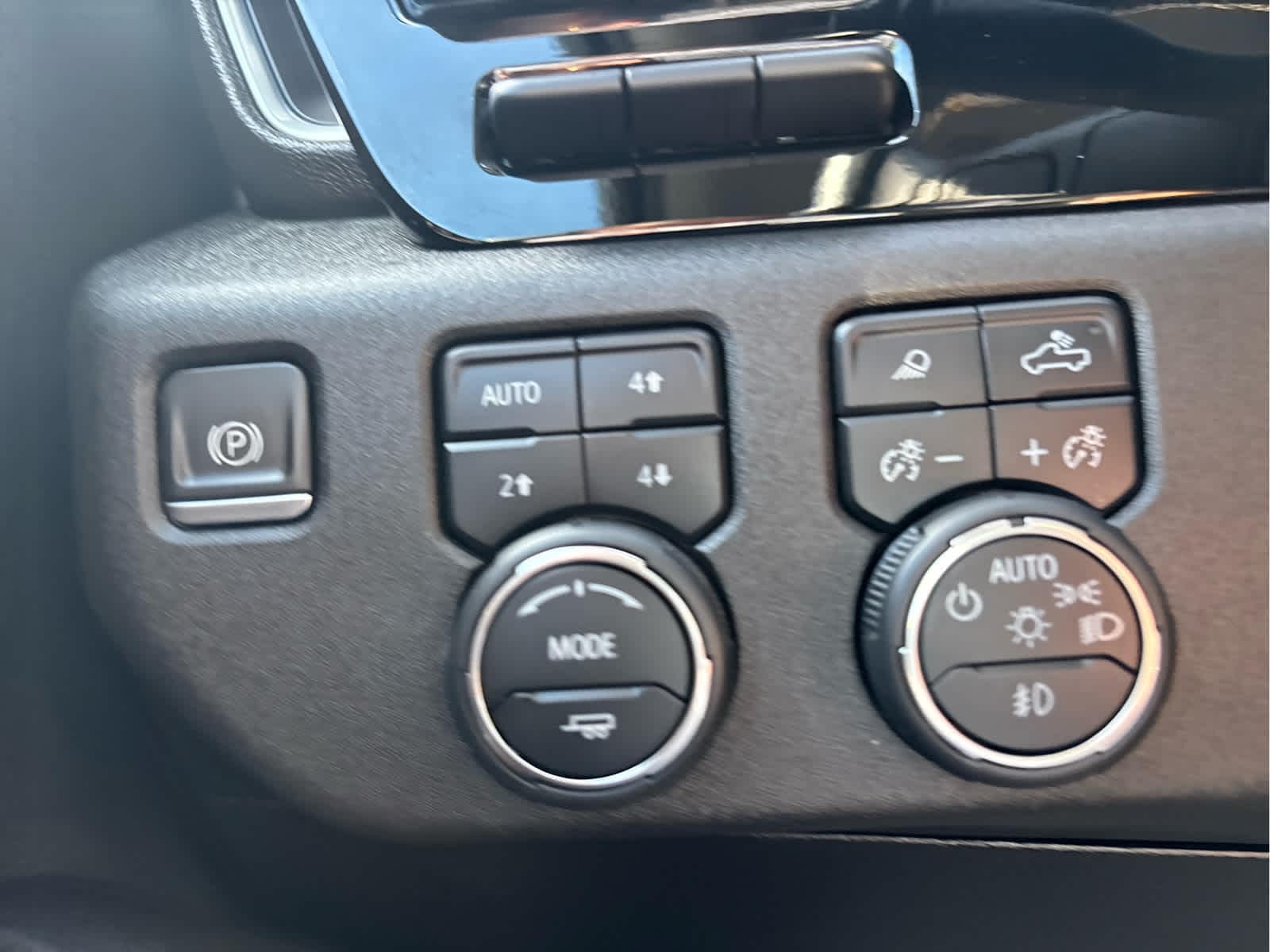2024 Chevrolet Silverado 3500HD LTZ - Photo 20