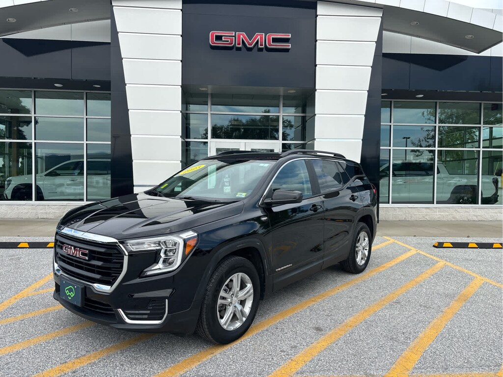 Used 2023 GMC Terrain SLE SUV
