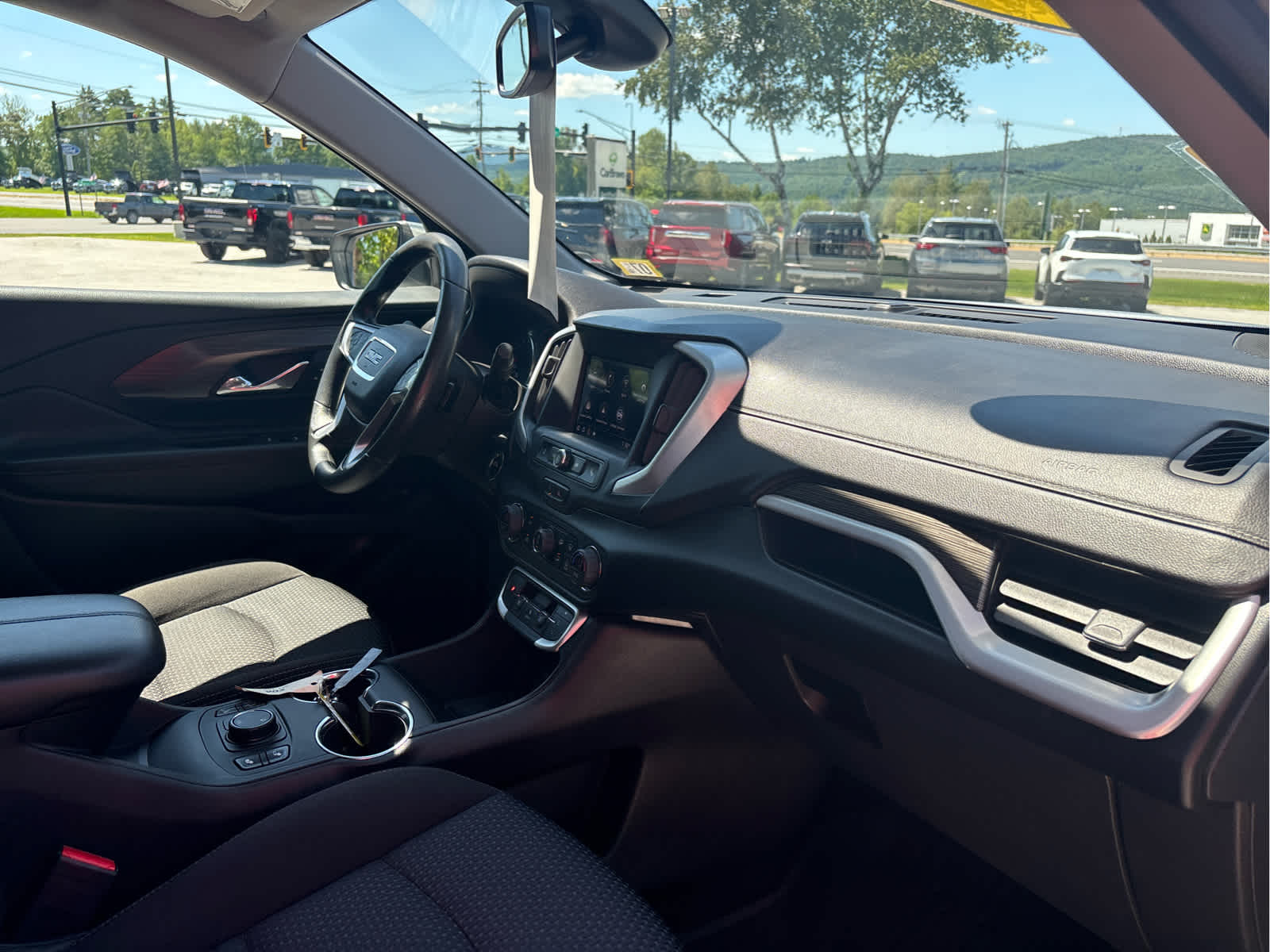 2024 GMC Terrain SLE - Photo 26