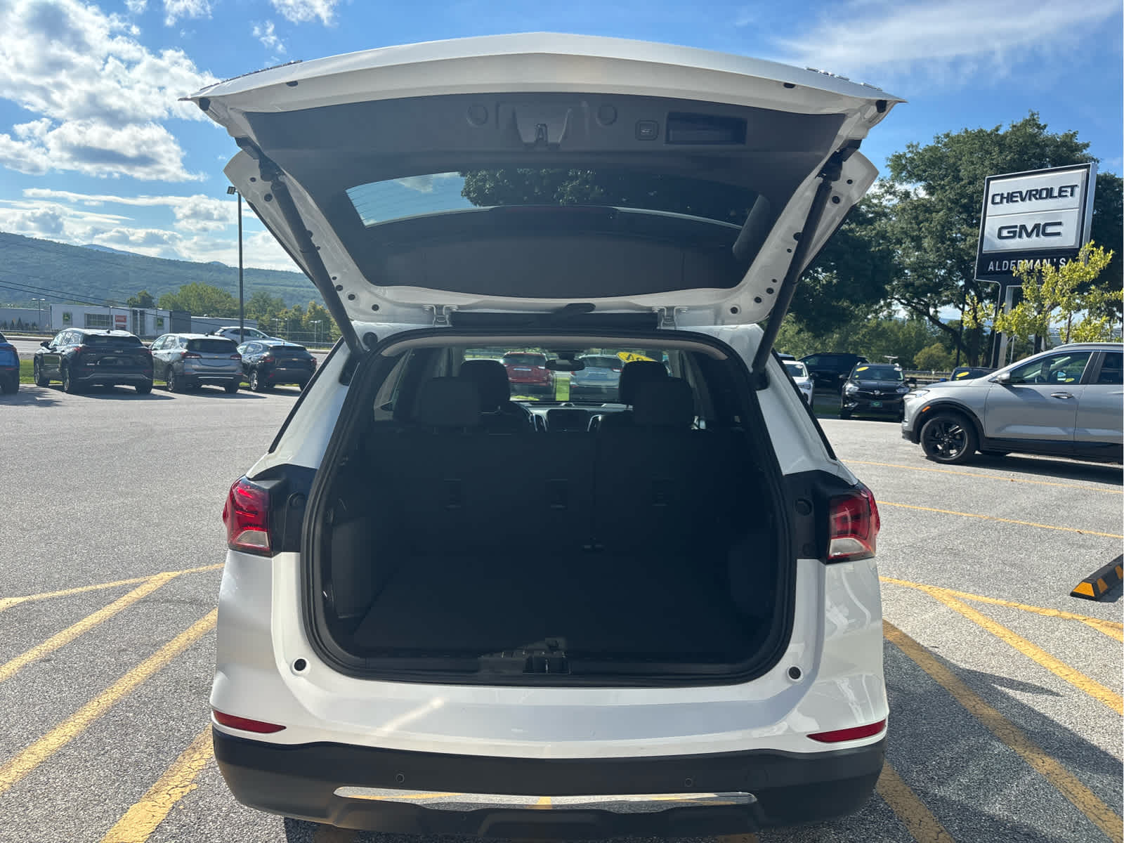 2024 Chevrolet Equinox LT - Photo 7