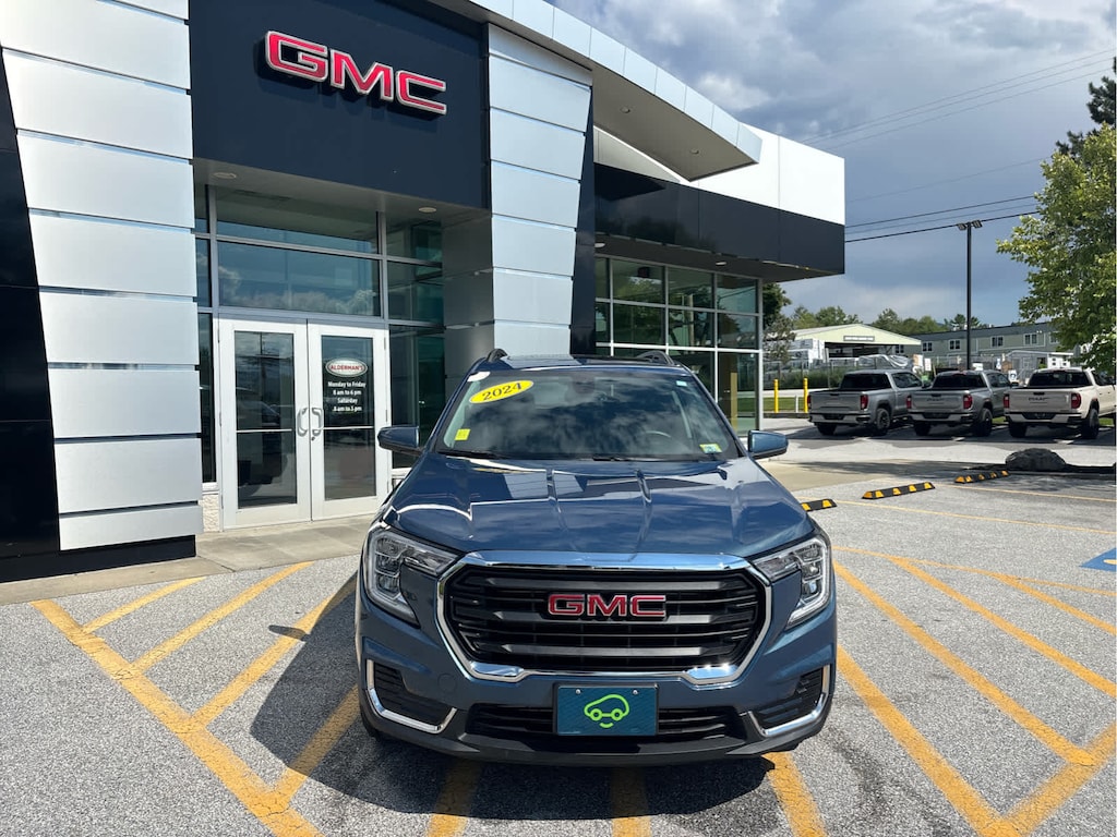 Used 2024 GMC Terrain SLE SUV