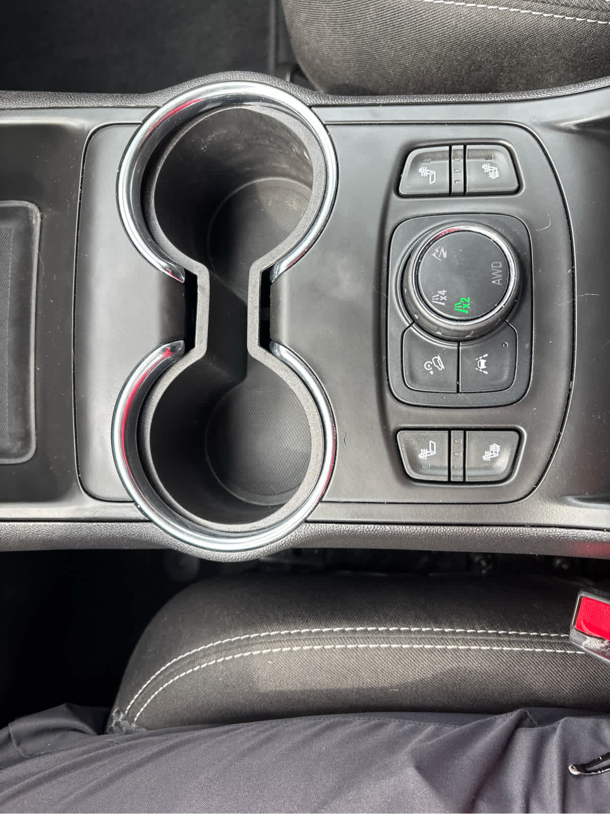 2023 GMC Terrain SLE - Photo 17