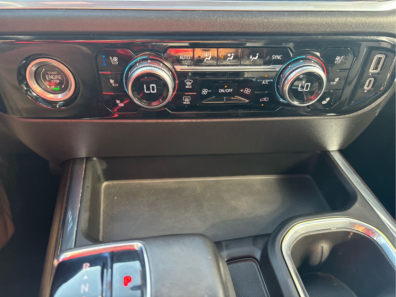 2022 GMC Sierra 1500 SLT - Photo 17