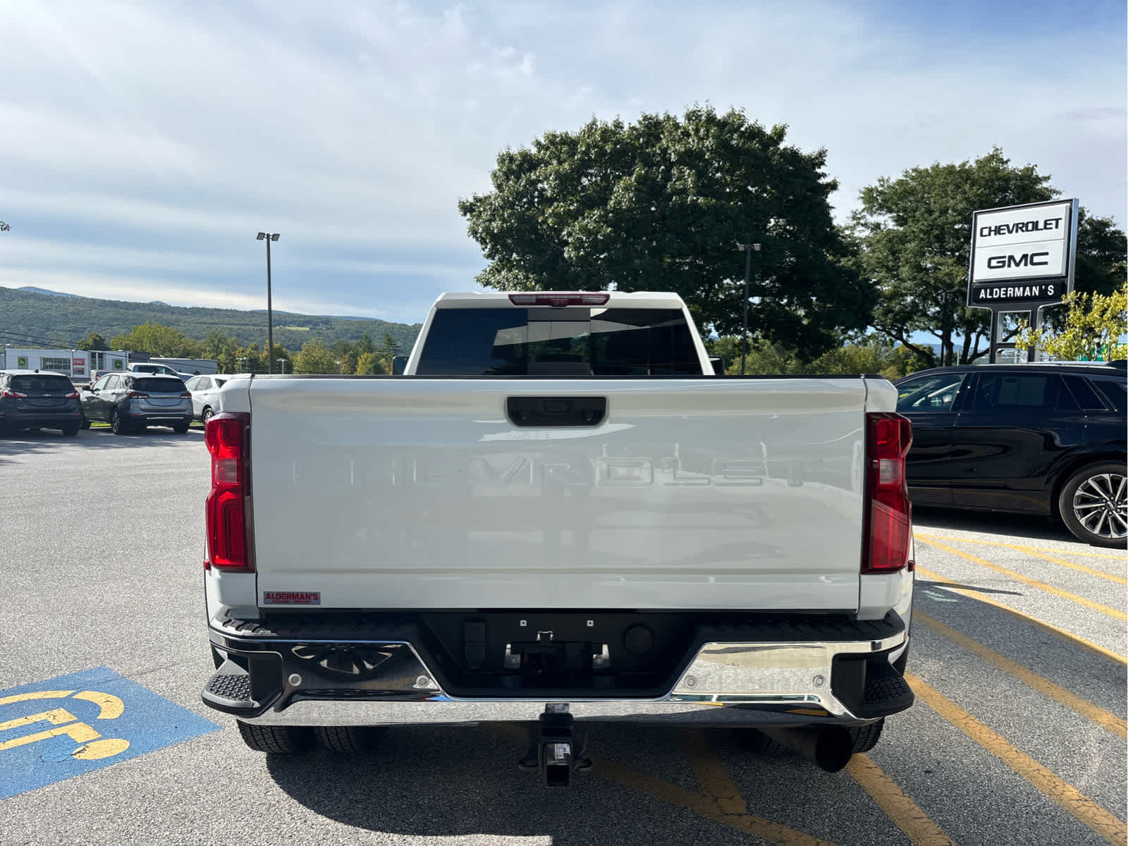 2024 Chevrolet Silverado 3500HD LTZ - Photo 6