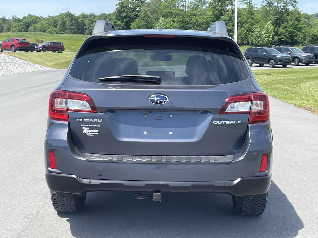 Used 2015 Subaru Outback 2.5i Premium w/ Moonroof/Power Rear Gate SUV