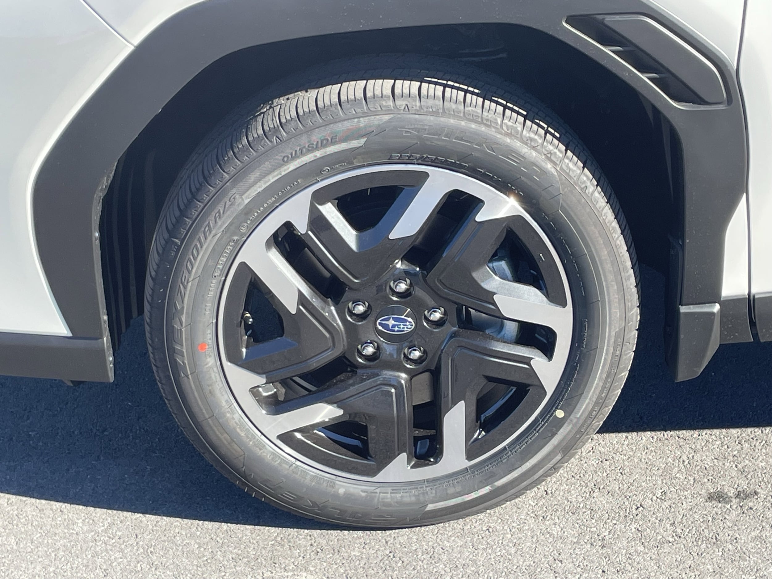 2025 Subaru Forester Limited - Photo 8