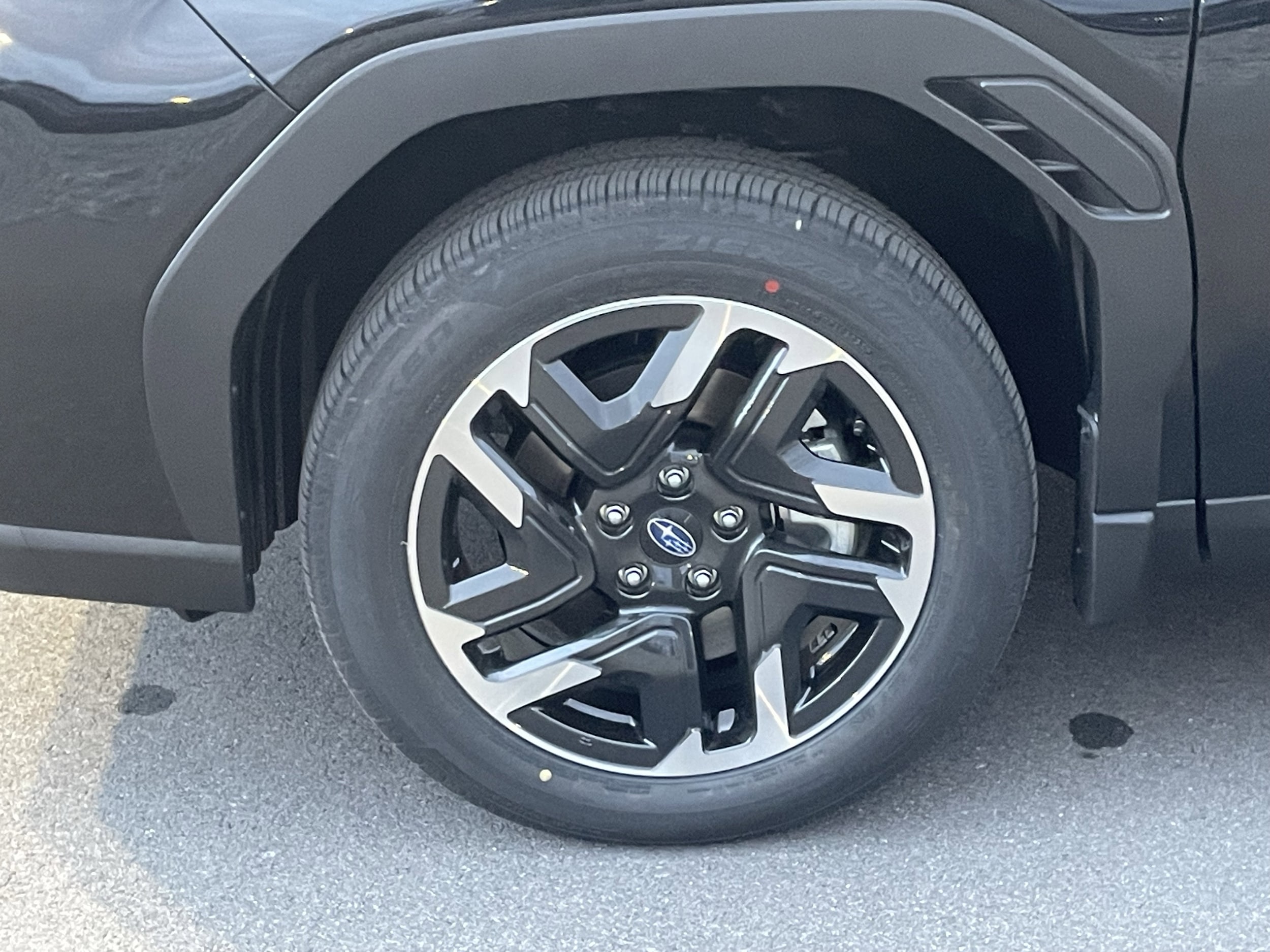 2025 Subaru Forester Limited - Photo 8
