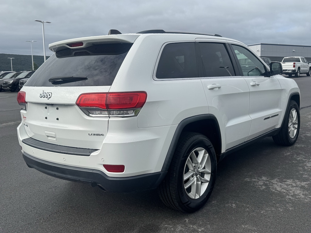 Used 2017 Jeep Grand Cherokee Laredo 4x4 SUV