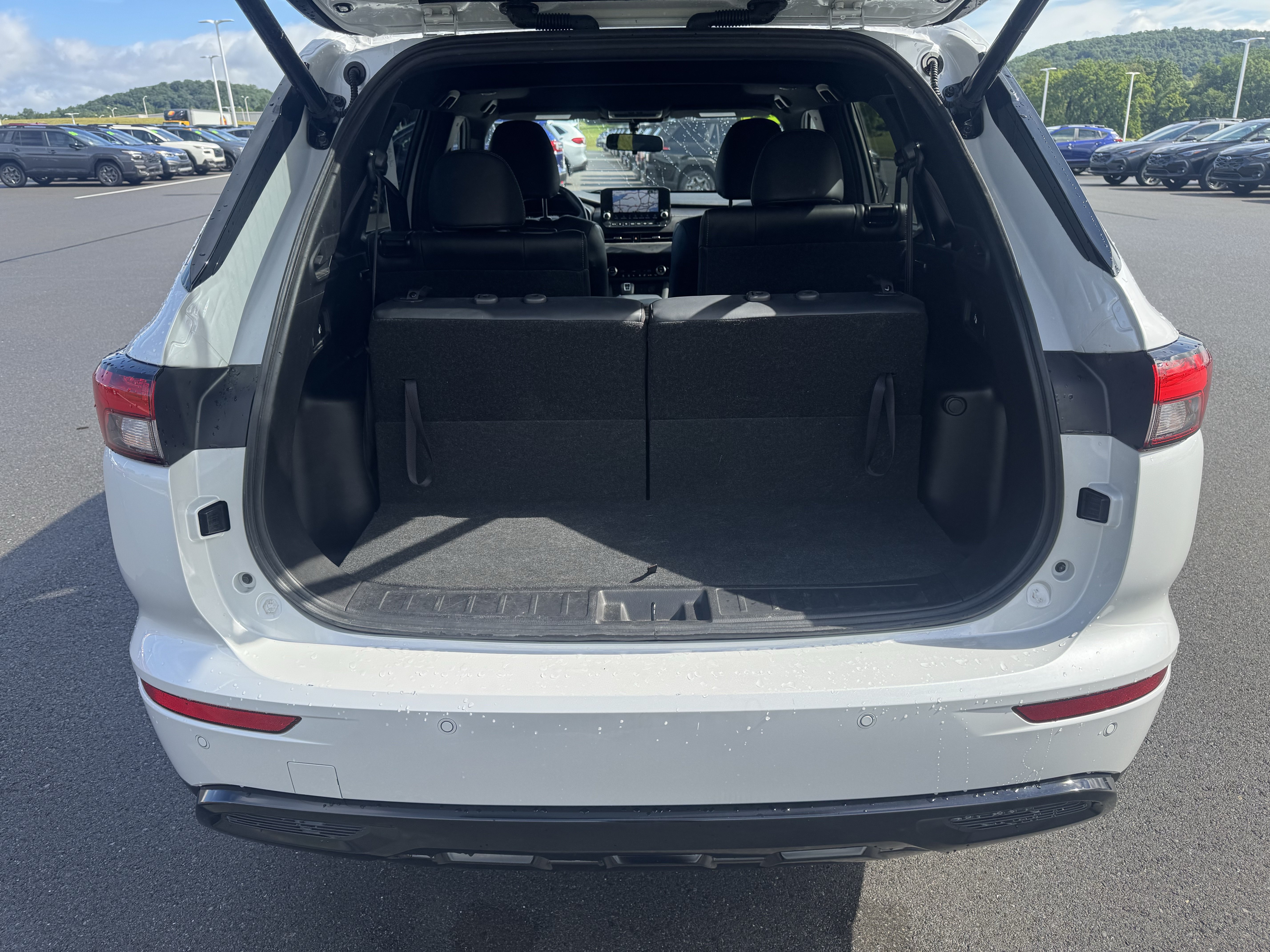 Used 2024 Mitsubishi Outlander SE Black Edition SUV
