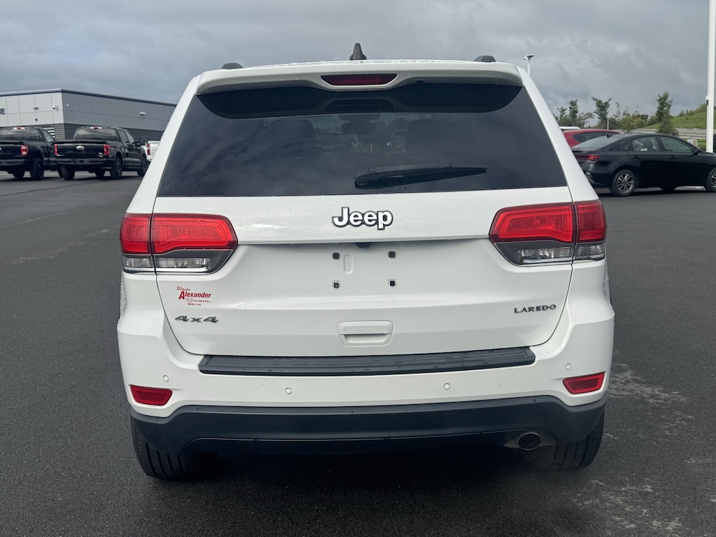 Used 2017 Jeep Grand Cherokee Laredo 4x4 SUV