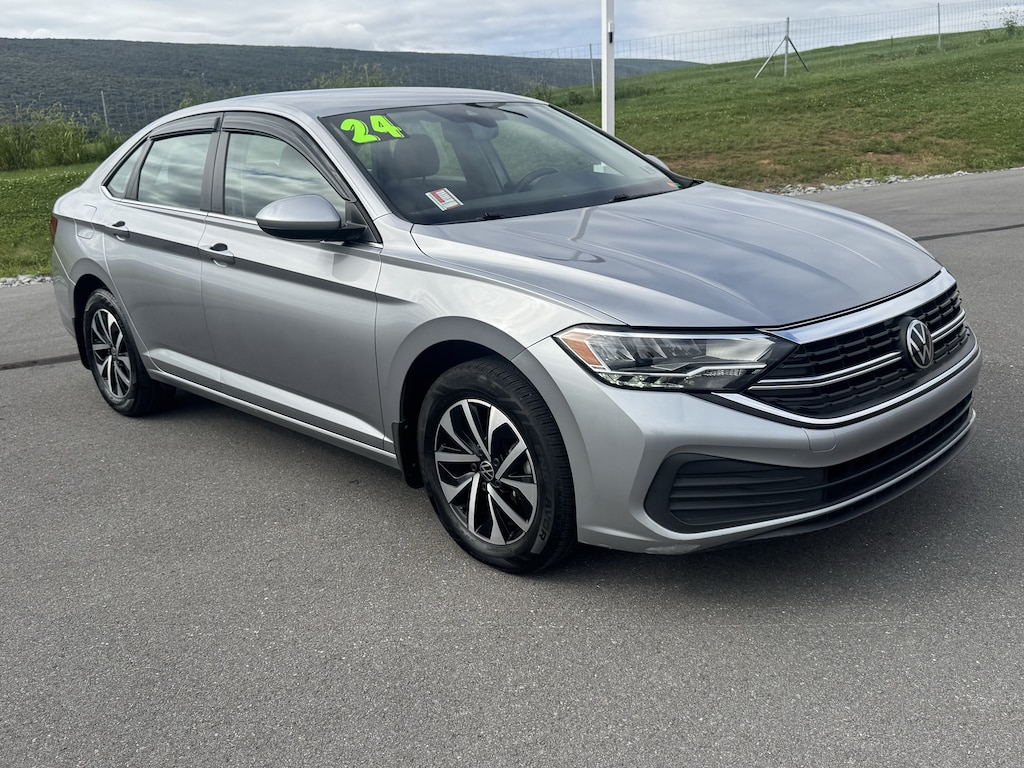 Used 2024 Volkswagen Jetta S S Auto