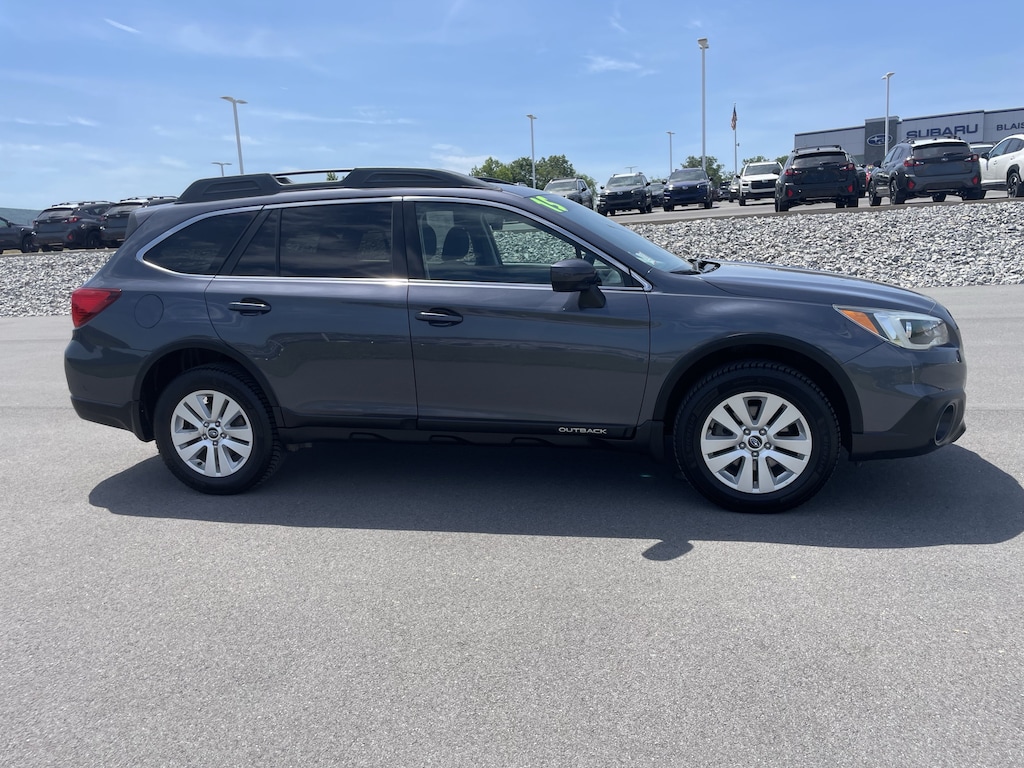 Used 2015 Subaru Outback 2.5i Premium w/ Moonroof/Power Rear Gate SUV