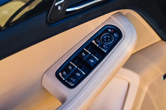 2017 Porsche Macan S - Photo 26