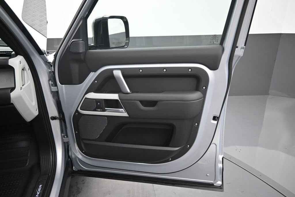 Certified 2024 Land Rover Defender 110 X-Dynamic SE SUV