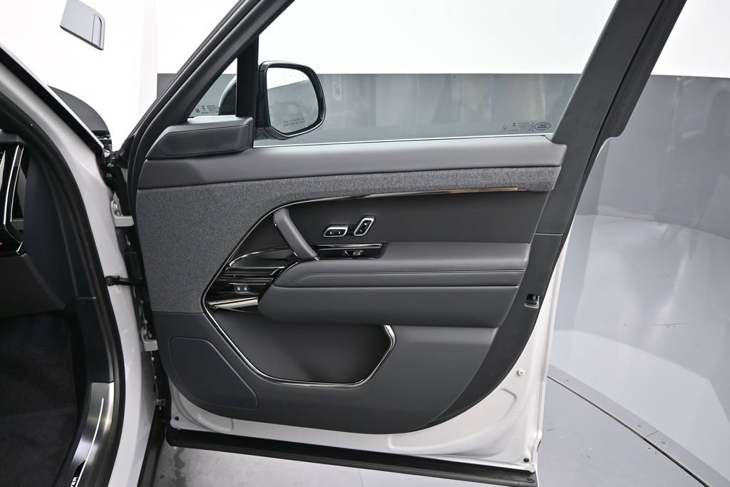 New 2026 Land Rover Range Rover Sport Dynamic SE SUV