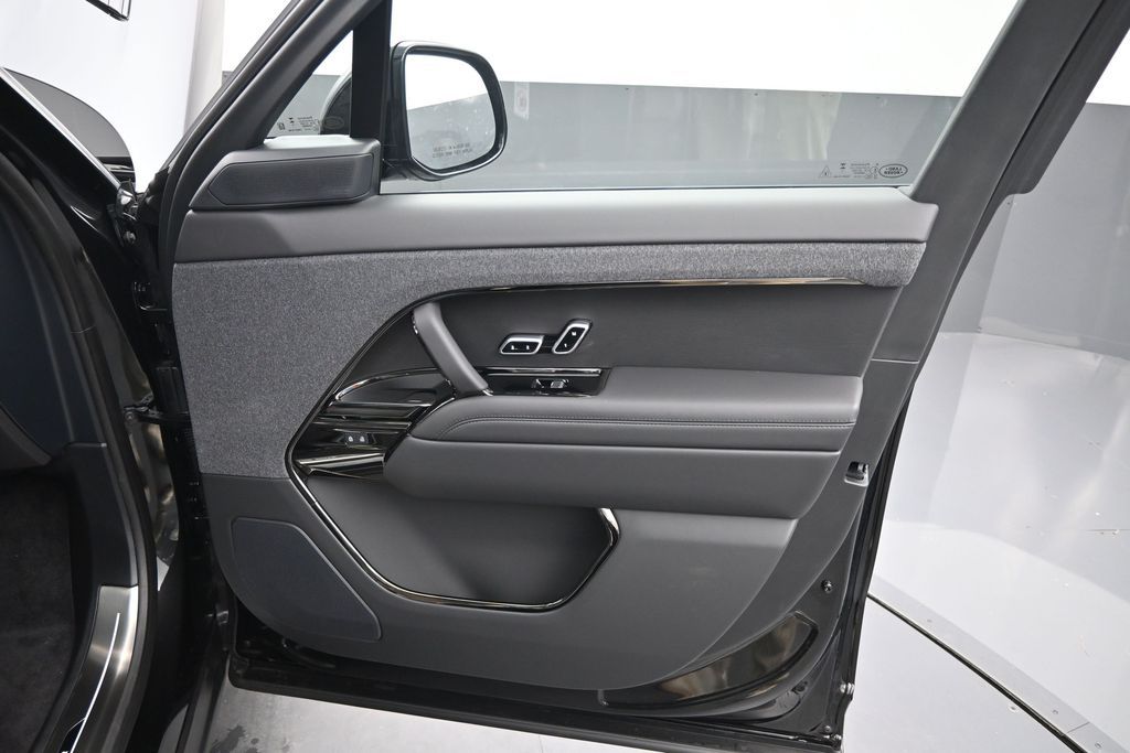 New 2026 Land Rover Range Rover Sport Dynamic SE SUV