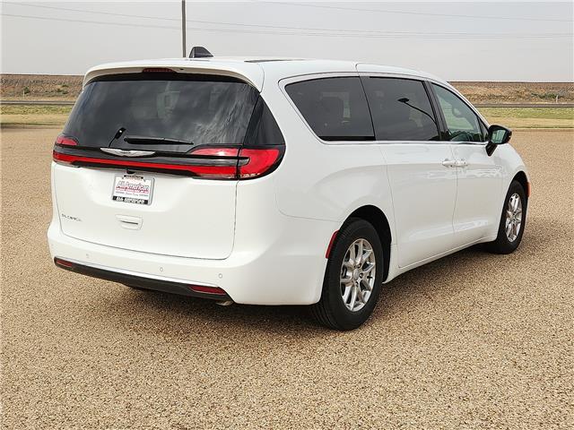 2026 Chrysler Pacifica Select - Photo 4