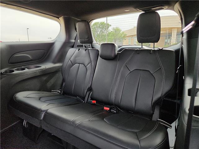 2026 Chrysler Pacifica Select - Photo 9