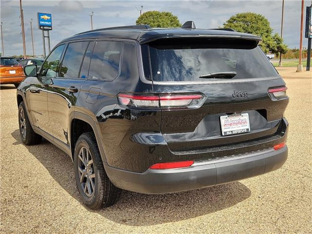 New 2027 Jeep Grand Cherokee L LAREDO ALTITUDE 4X2 Sport Utility