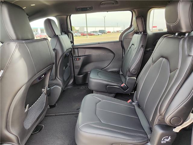 2026 Chrysler Pacifica Select - Photo 10