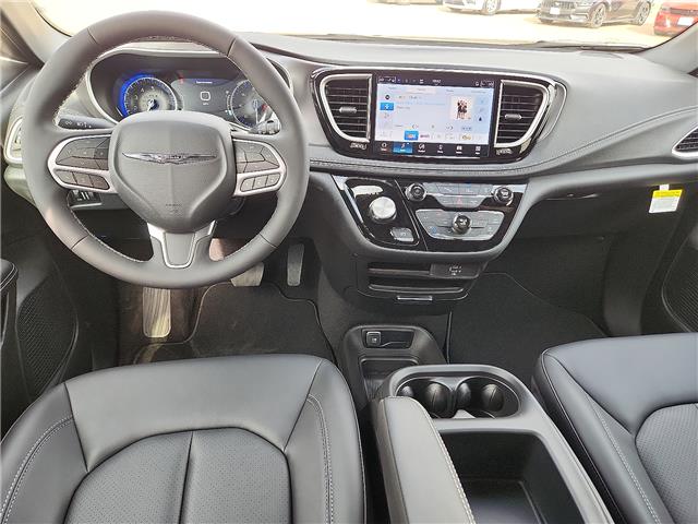 2026 Chrysler Pacifica Select - Photo 11