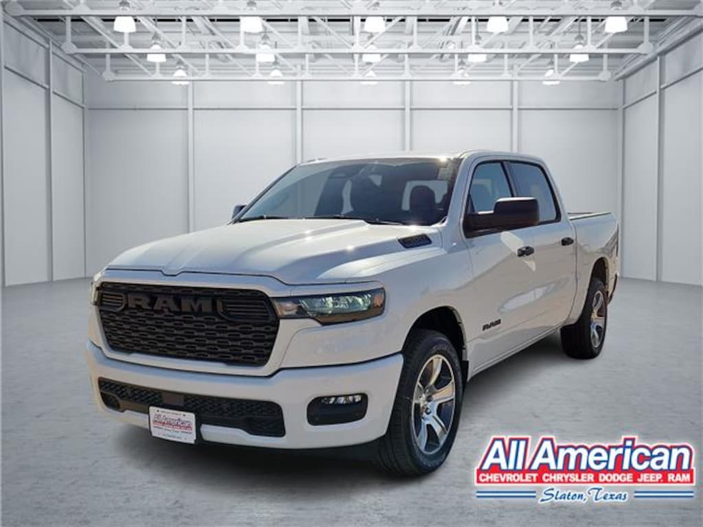 New 2026 Ram 1500 EXPRESS CREW CAB 4X2 5'7 BOX Pickup