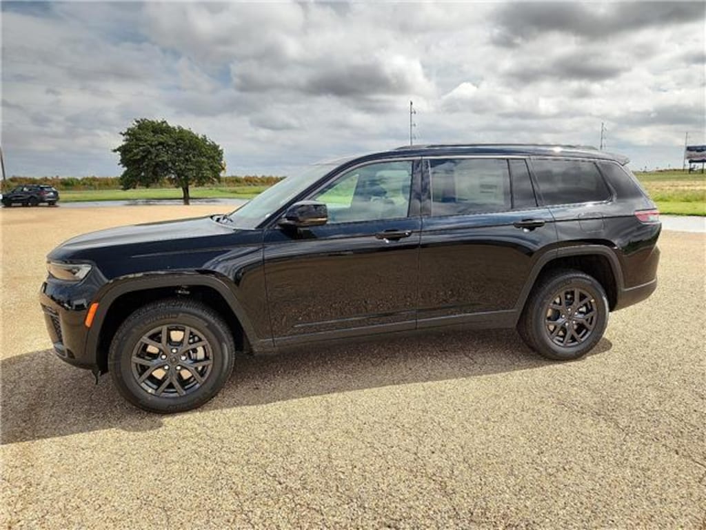 New 2027 Jeep Grand Cherokee L LAREDO ALTITUDE 4X2 Sport Utility