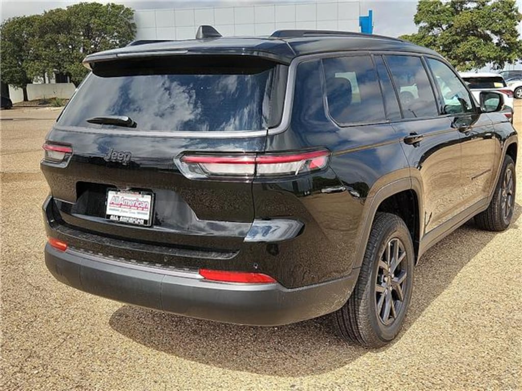 New 2027 Jeep Grand Cherokee L LAREDO ALTITUDE 4X2 Sport Utility
