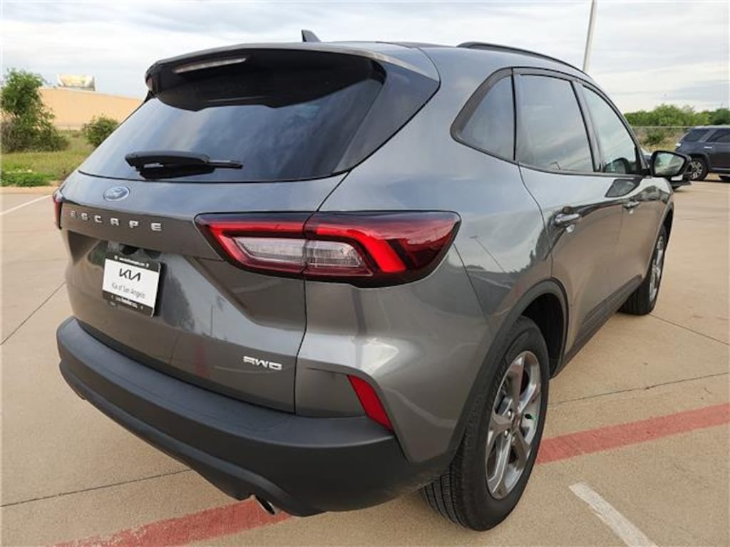 Used 2025 Ford Escape ST-Line All-Wheel Drive