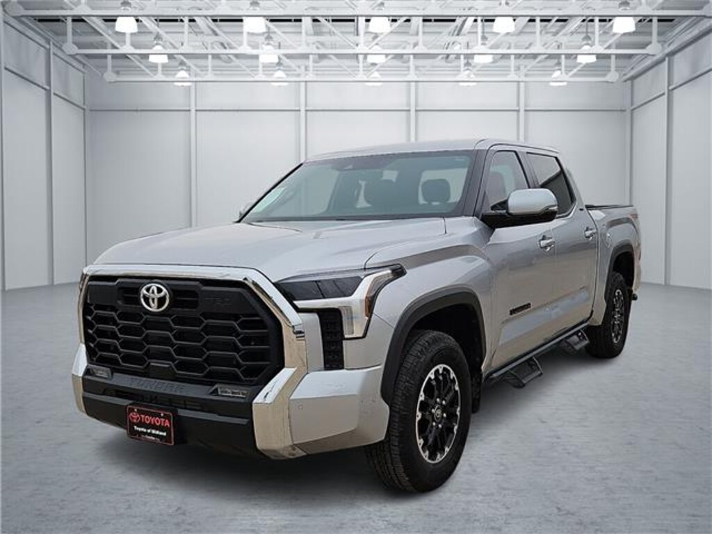 Used 2025 Toyota Tundra SR5 (A10) 4x4 CrewMax 5.5 ft. box 145.7 in. WB