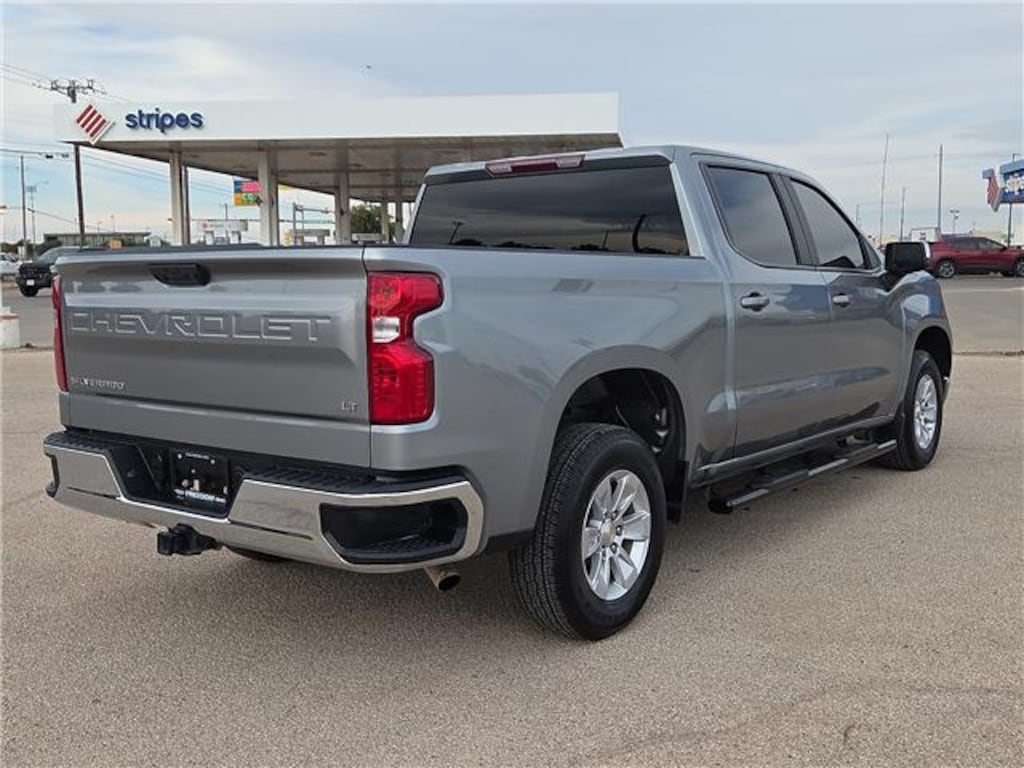 Used 2025 Chevrolet Silverado 1500 LT w/1LT 4x2 Crew Cab 6.6 ft. box 157 in. WB