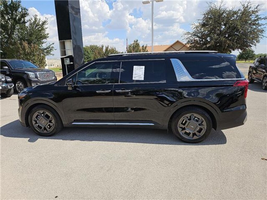 Used 2025 KIA Carnival SX Passenger Van