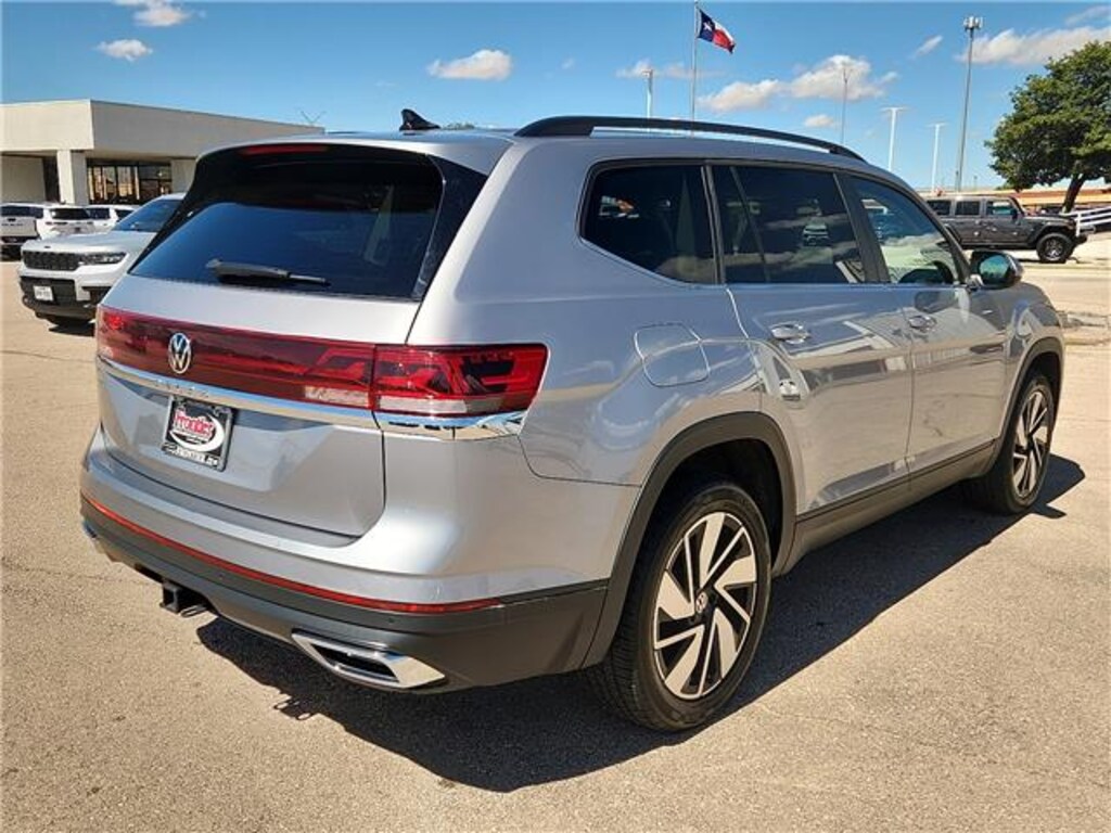 Used 2025 Volkswagen Atlas 2.0T SE w/Technology Front-Wheel Drive