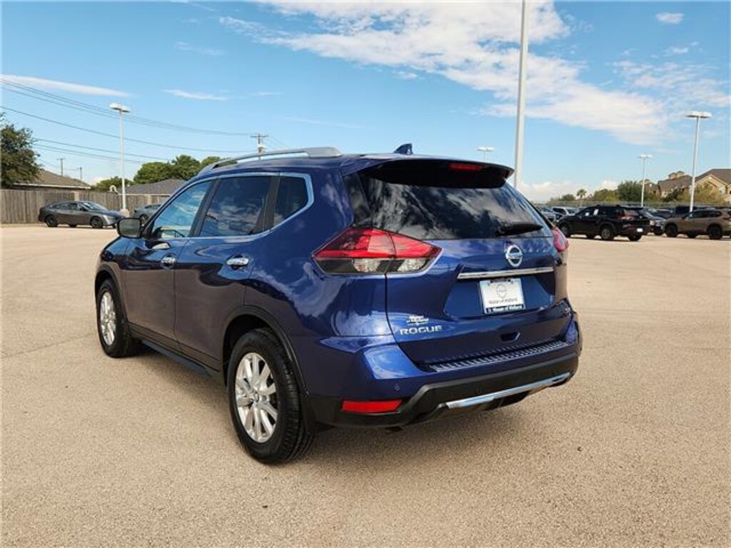 Used 2020 Nissan Rogue SV