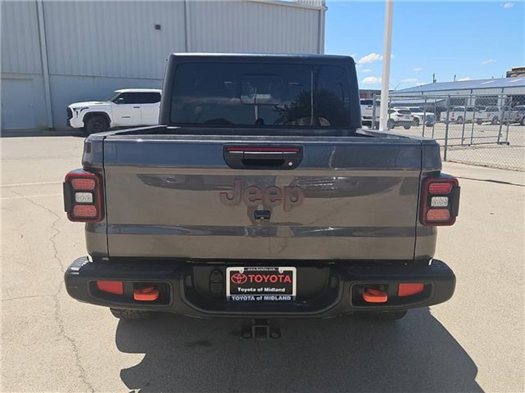 Used 2024 Jeep Gladiator Mojave 4x4 Crew Cab 5 ft. box