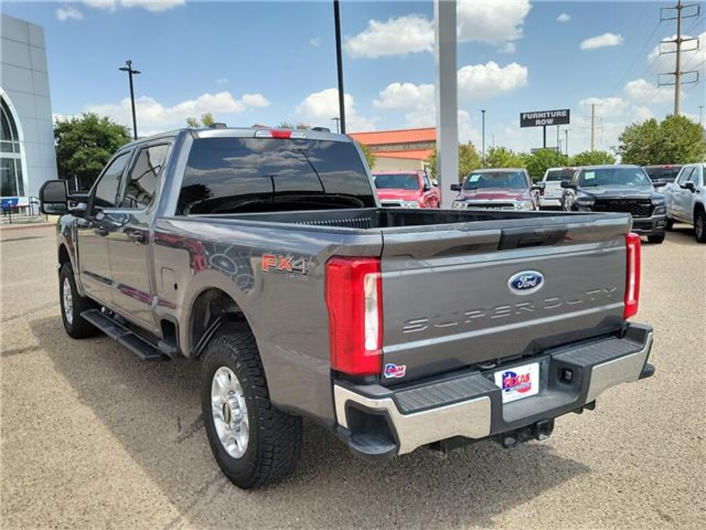 Used 2025 Ford F-250 XLT 4x4 Crew Cab 6.75 ft. box 160 in. WB SRW Sedan