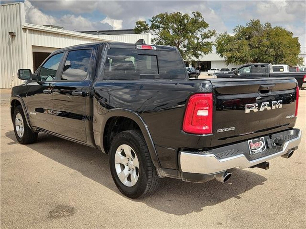 Used 2025 RAM 1500 Big Horn/Lone Star 4x4 Crew Cab 144.5 in. WB