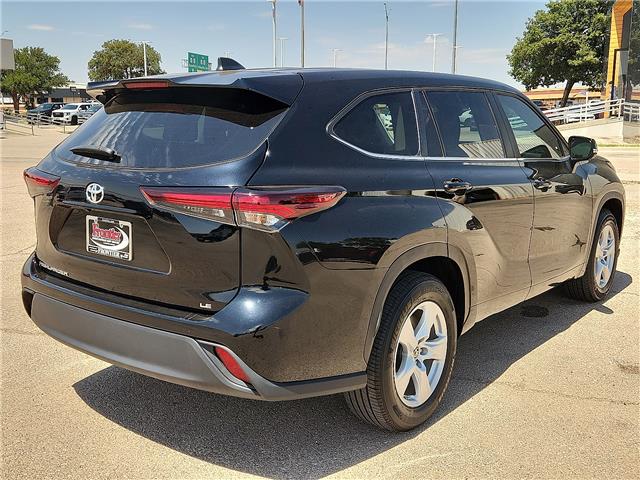 Used 2025 Toyota Highlander LE Front-Wheel Drive