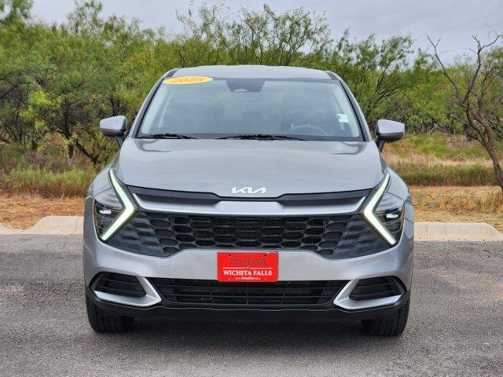 Used 2025 KIA Sportage LX Front-Wheel Drive