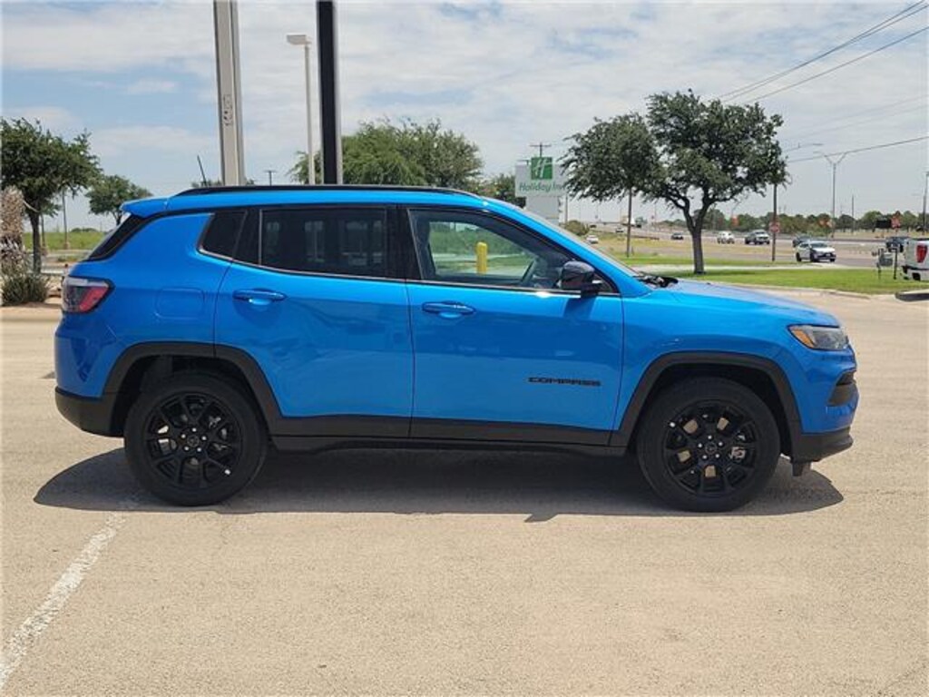 Used 2026 Jeep Compass Latitude 4x4