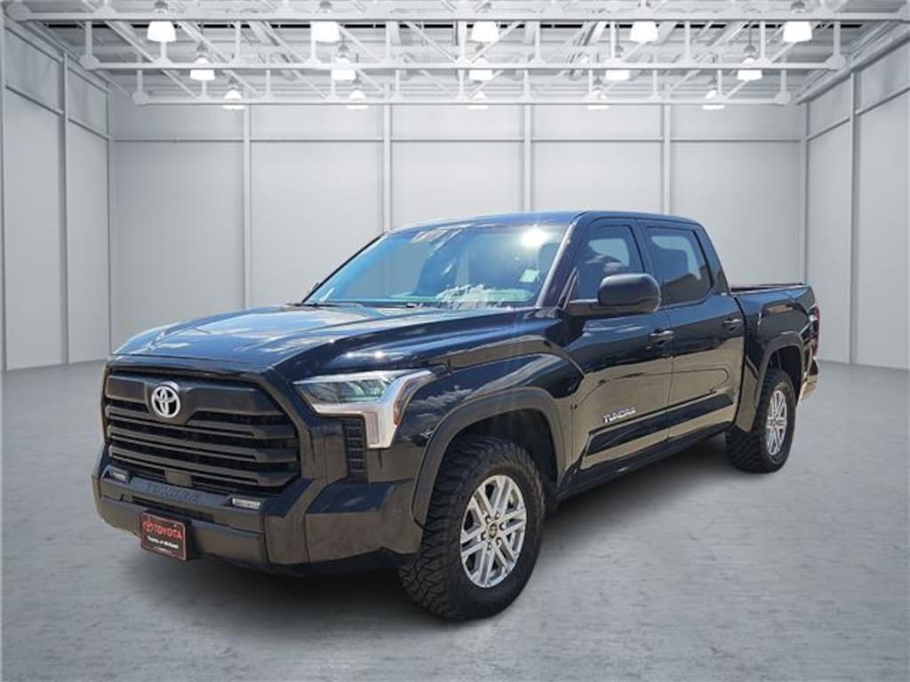 Used 2022 Toyota Tundra SR5 (A10) 4x2 CrewMax 5.5 ft. box 145.7 in. WB