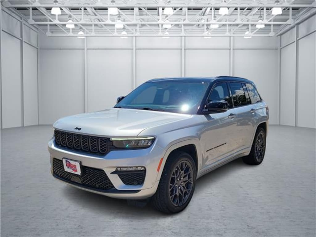 Used 2025 Jeep Grand Cherokee Summit 4x4