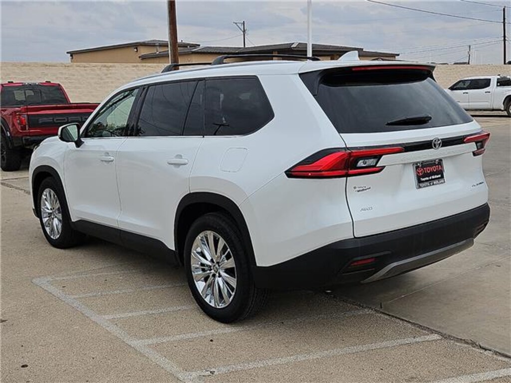 Used 2024 Toyota Grand Highlander Platinum All-Wheel Drive