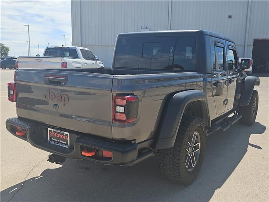 Used 2024 Jeep Gladiator Mojave 4x4 Crew Cab 5 ft. box