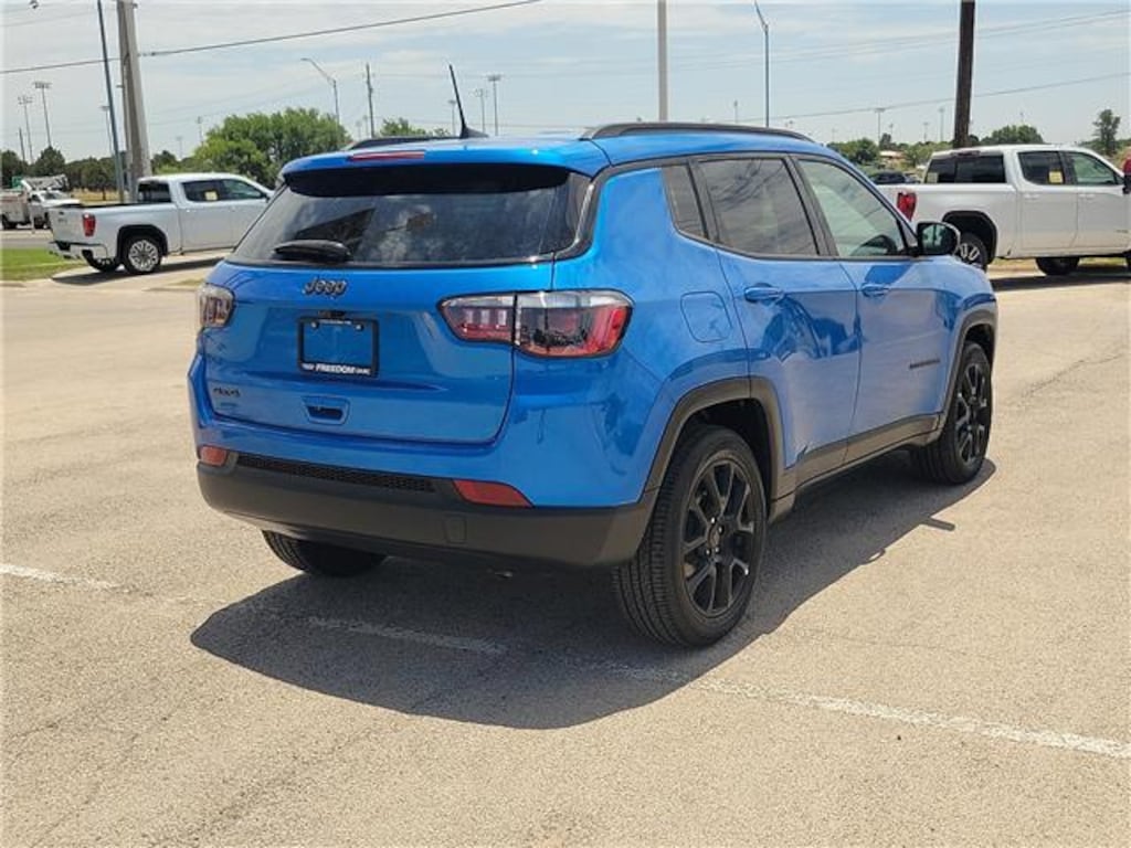Used 2026 Jeep Compass Latitude 4x4