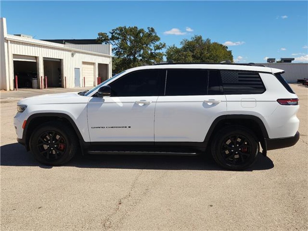 Used 2025 Jeep Grand Cherokee L Altitude 4x4