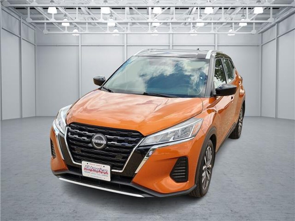 Used 2023 Nissan Kicks SV