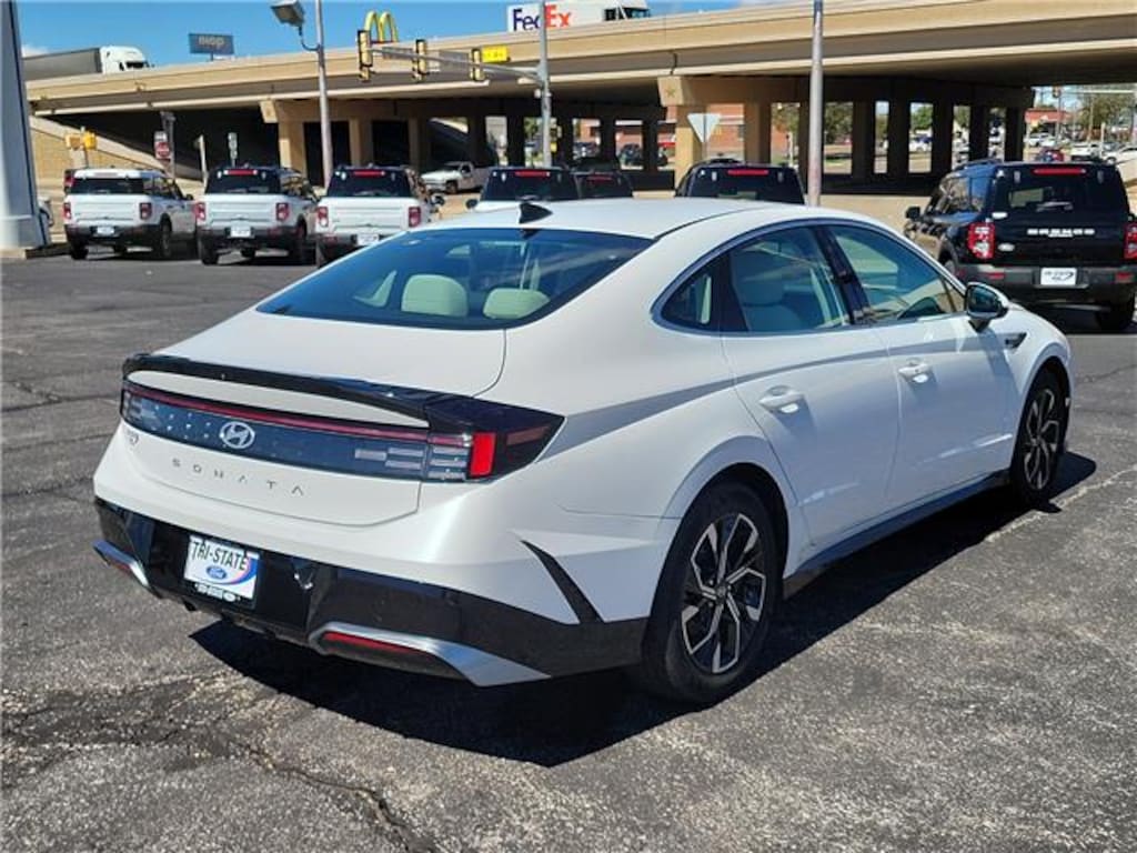 Used 2025 Hyundai Sonata SEL Front-Wheel Drive Sedan