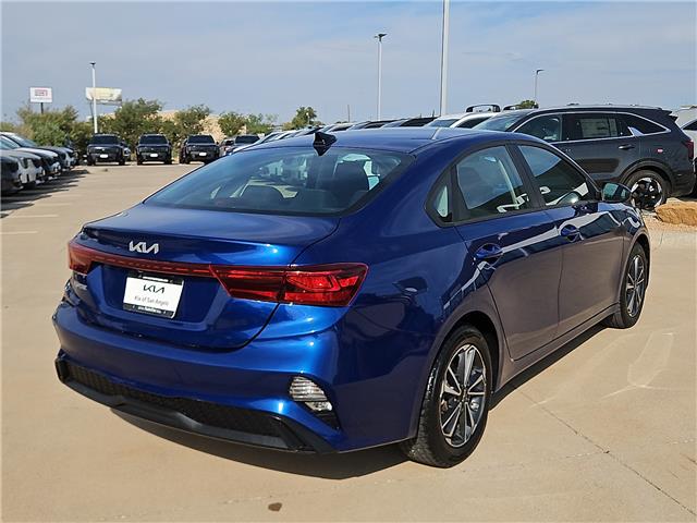 Used 2024 KIA Forte LXS (IVT) Sedan
